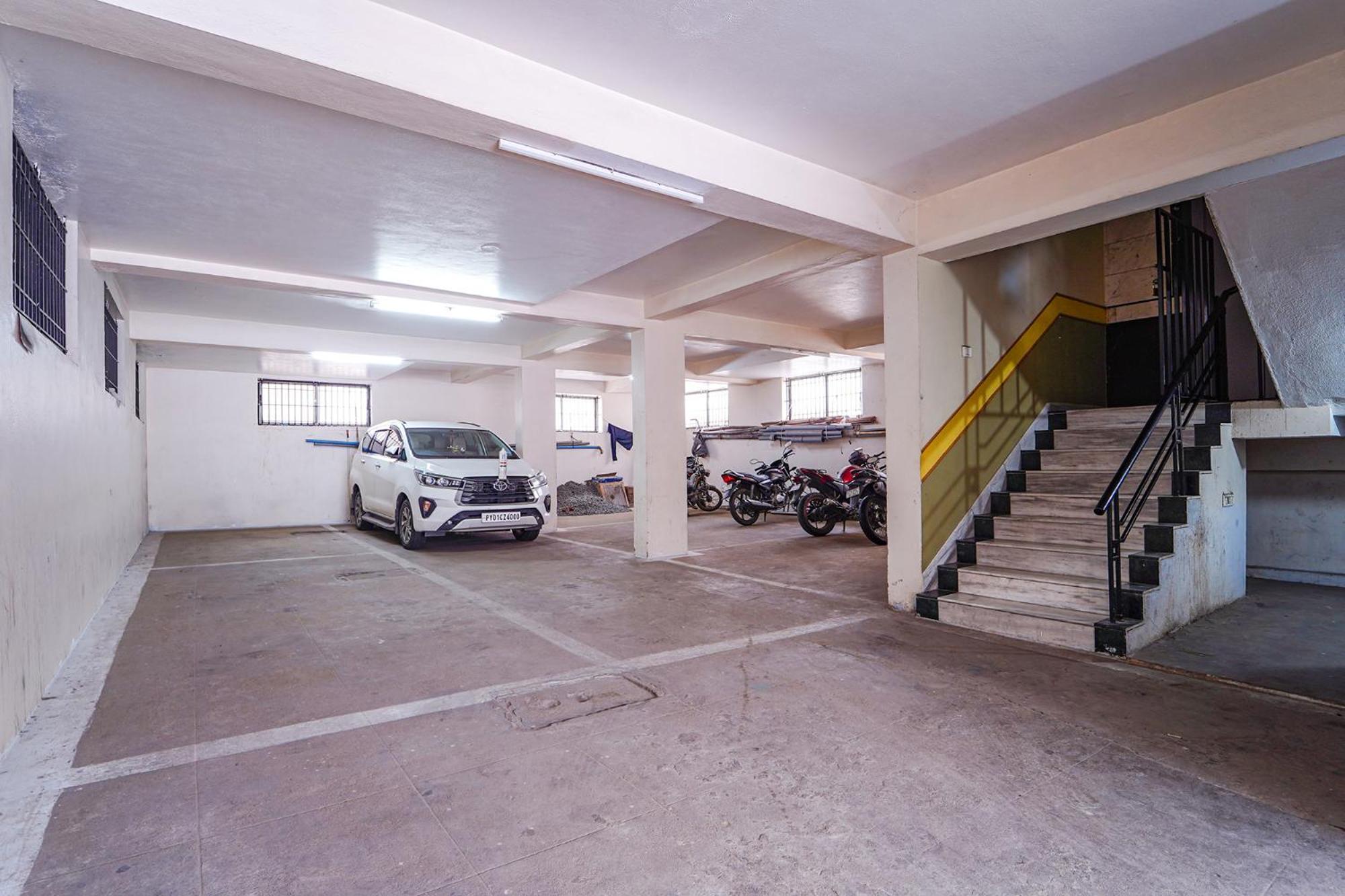 Fabhotel Ess Paradise - Nr Bus Stand Coimbatore Eksteriør billede