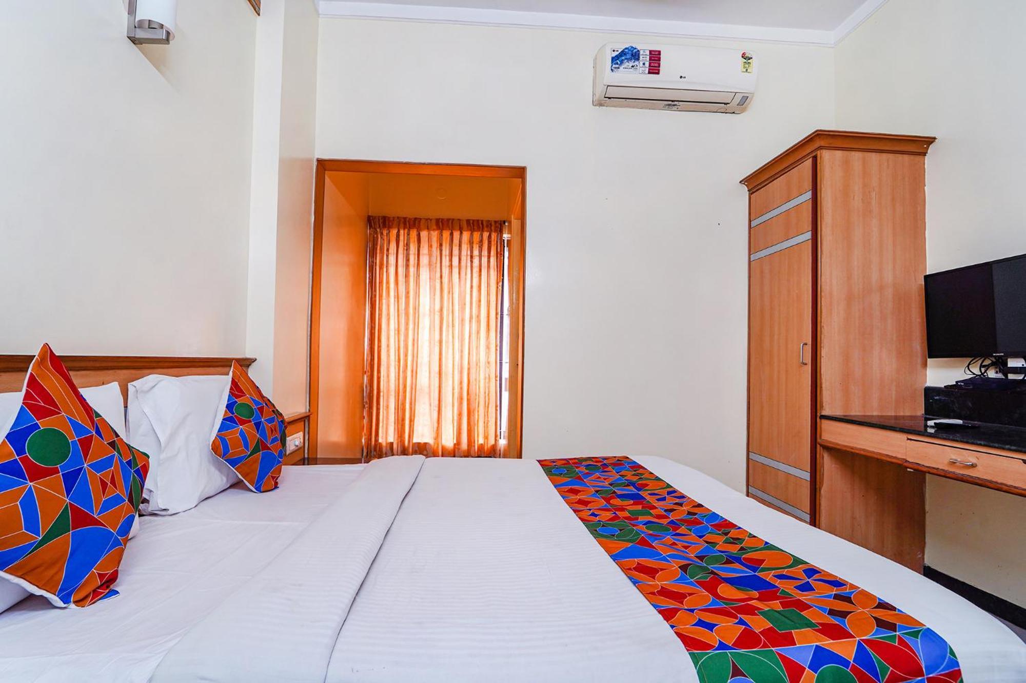 Fabhotel Ess Paradise - Nr Bus Stand Coimbatore Eksteriør billede